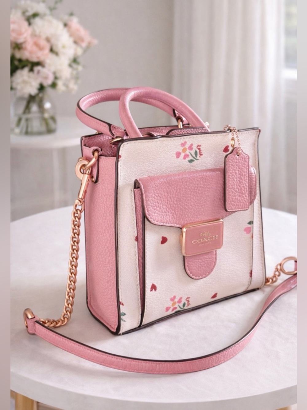Rare & Beautiful Coach Mini Bag β¨π©·π©·π©·π©·π©·mini size βββ - Picture 2 of 16